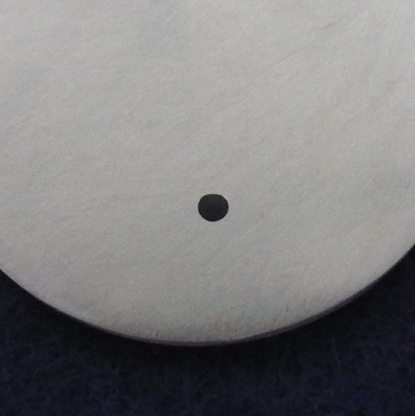 Black paste on the silver999 plate)