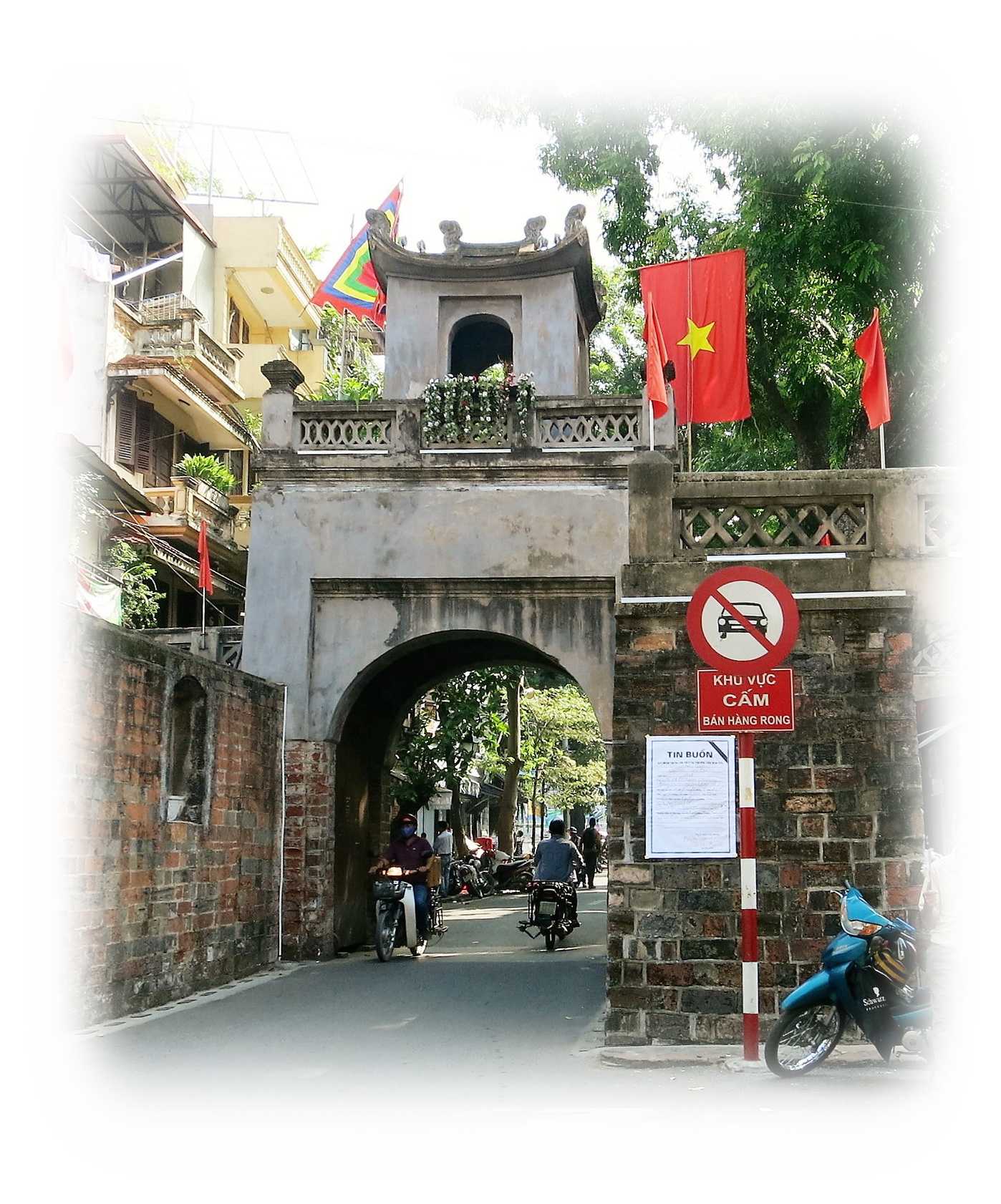 Dong Ha gate, O Quang Chuong in Hanoi