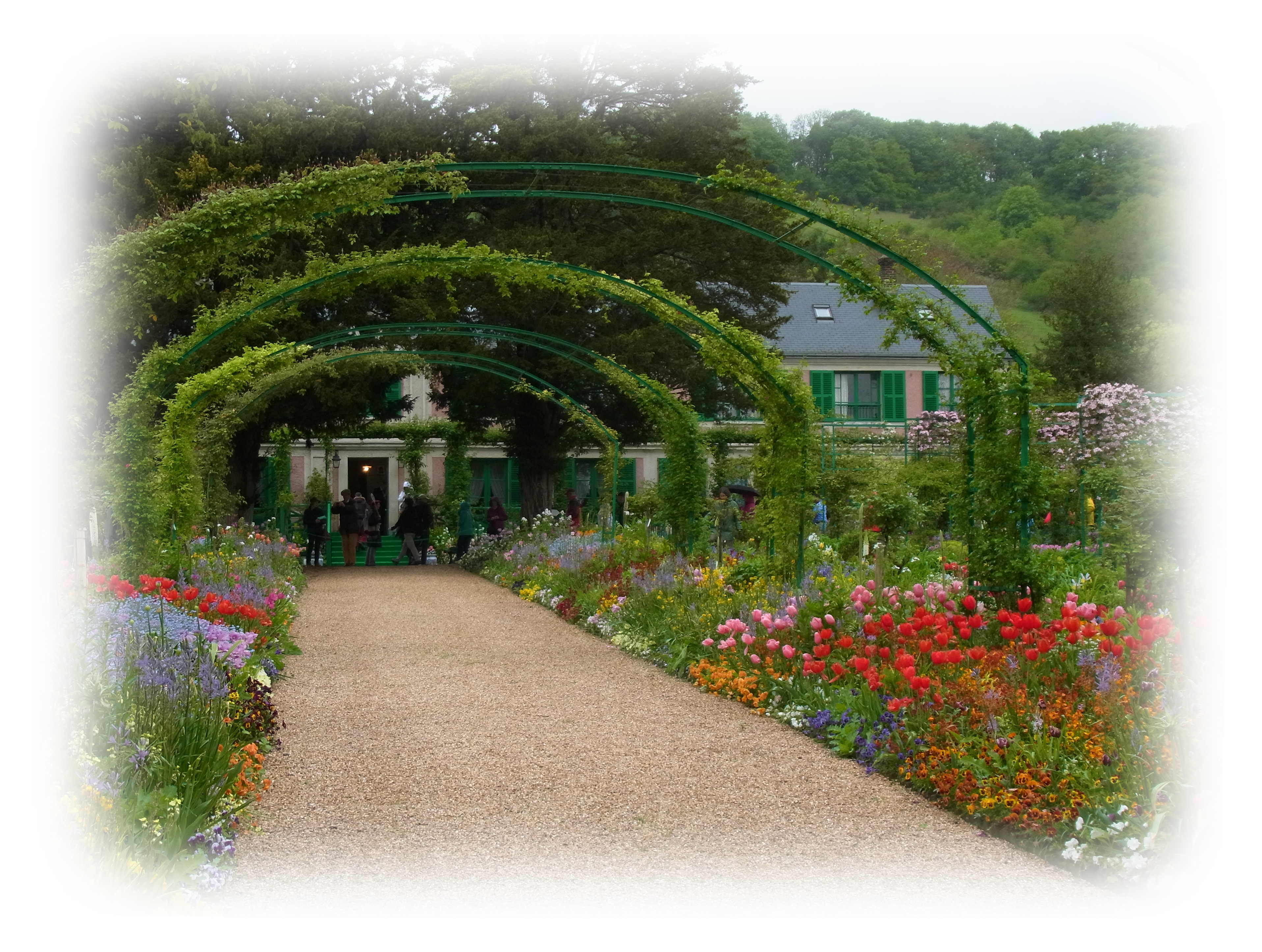 The central aisle of Clos Normand at Giverny