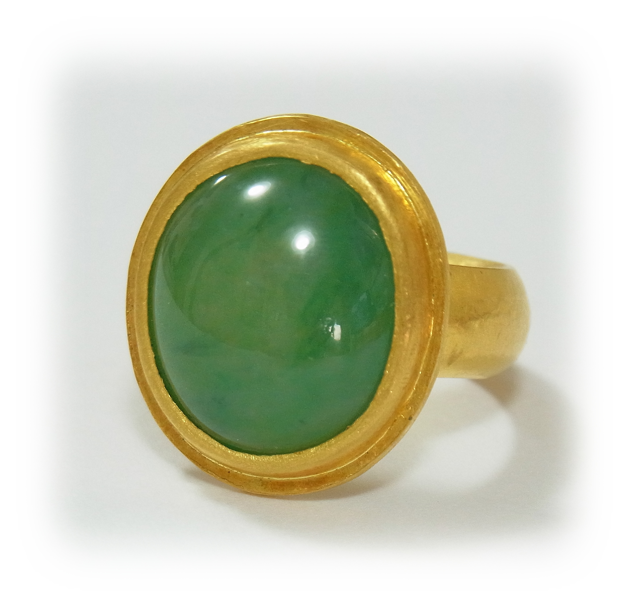 Deep Green Jadeite gold ring (Front)