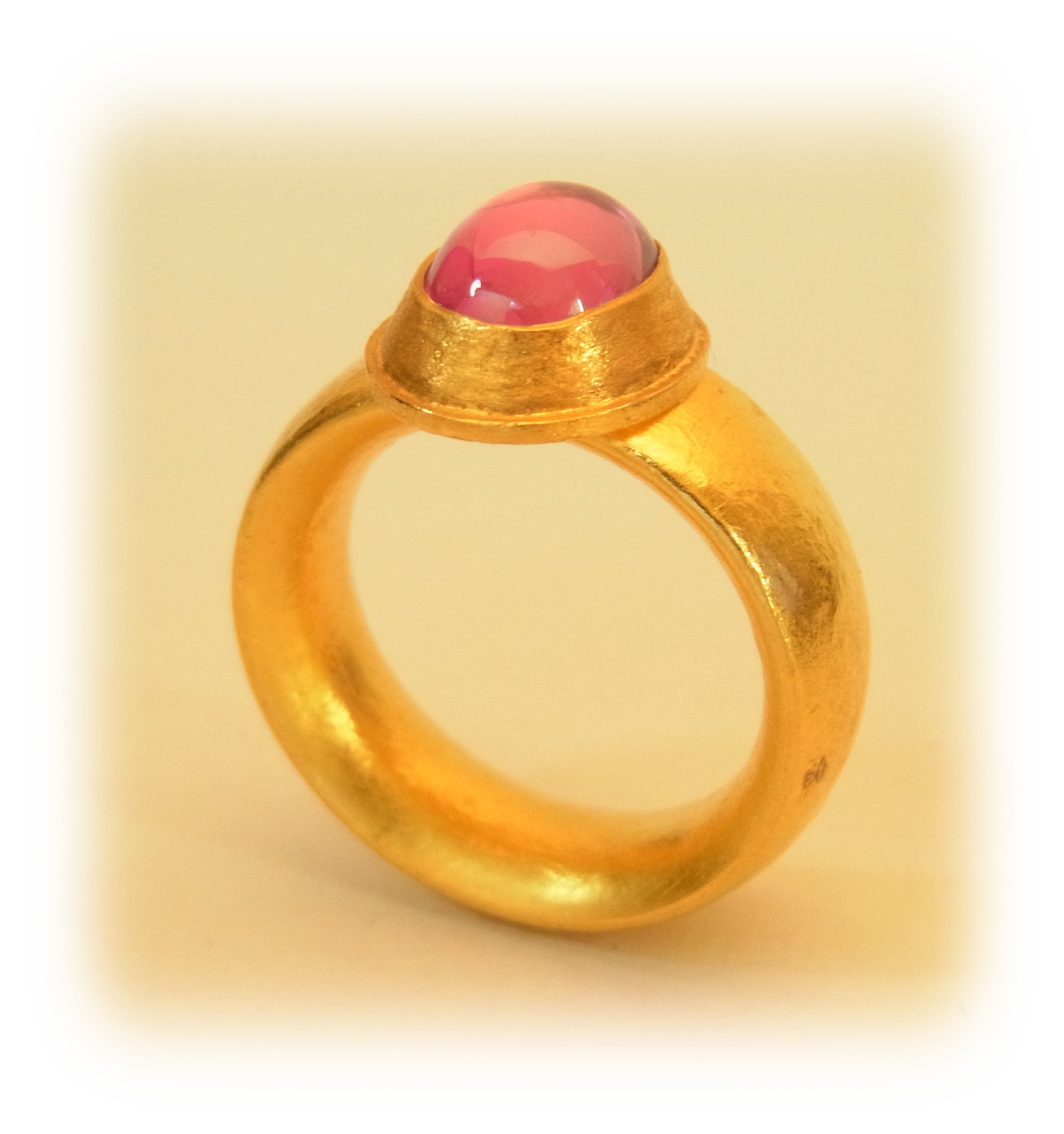 The red of pink sapphire is the color of the sunset